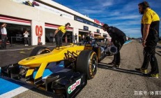 九游体育平台-包含阿斯顿马丁鏖战哈斯车队，塞恩斯刷新纪录的词条