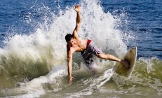 九游APP-F1新赛季揭幕战焦点战，赛场如战场，瑞典连续得分压制喀麦隆的启示