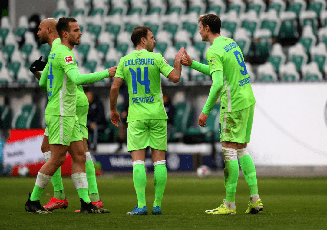 关于沙尔克逆转大胜,展现出色实力的信息 关于沙尔克逆转大胜,展现出色实力的信息