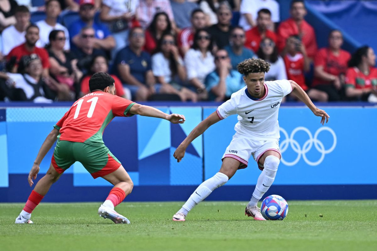 关于巴黎球员发挥全力，助球队实现逆转的信息