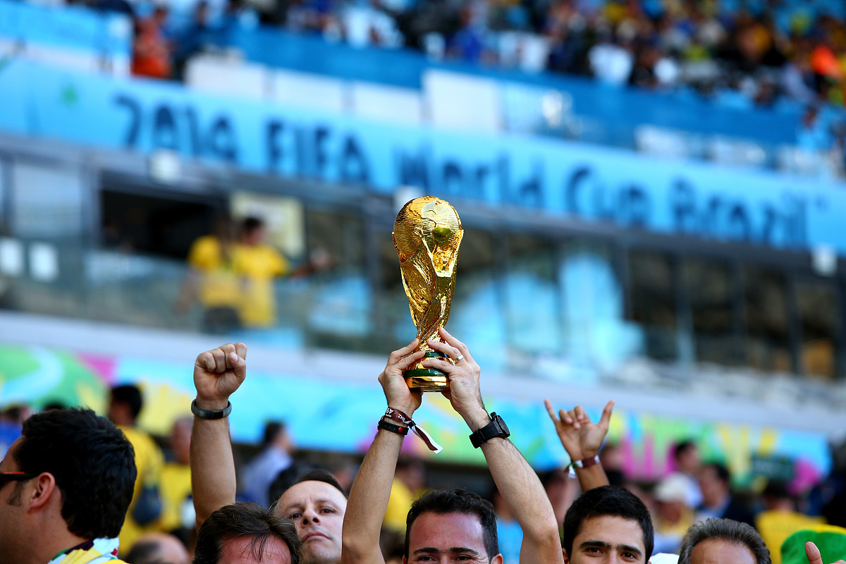 荷兰女足迎来关键比赛豪取胜利