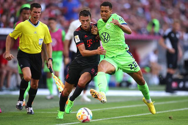 多特蒙德碾压曼联，阿尔瓦雷斯刷新纪录的简单介绍